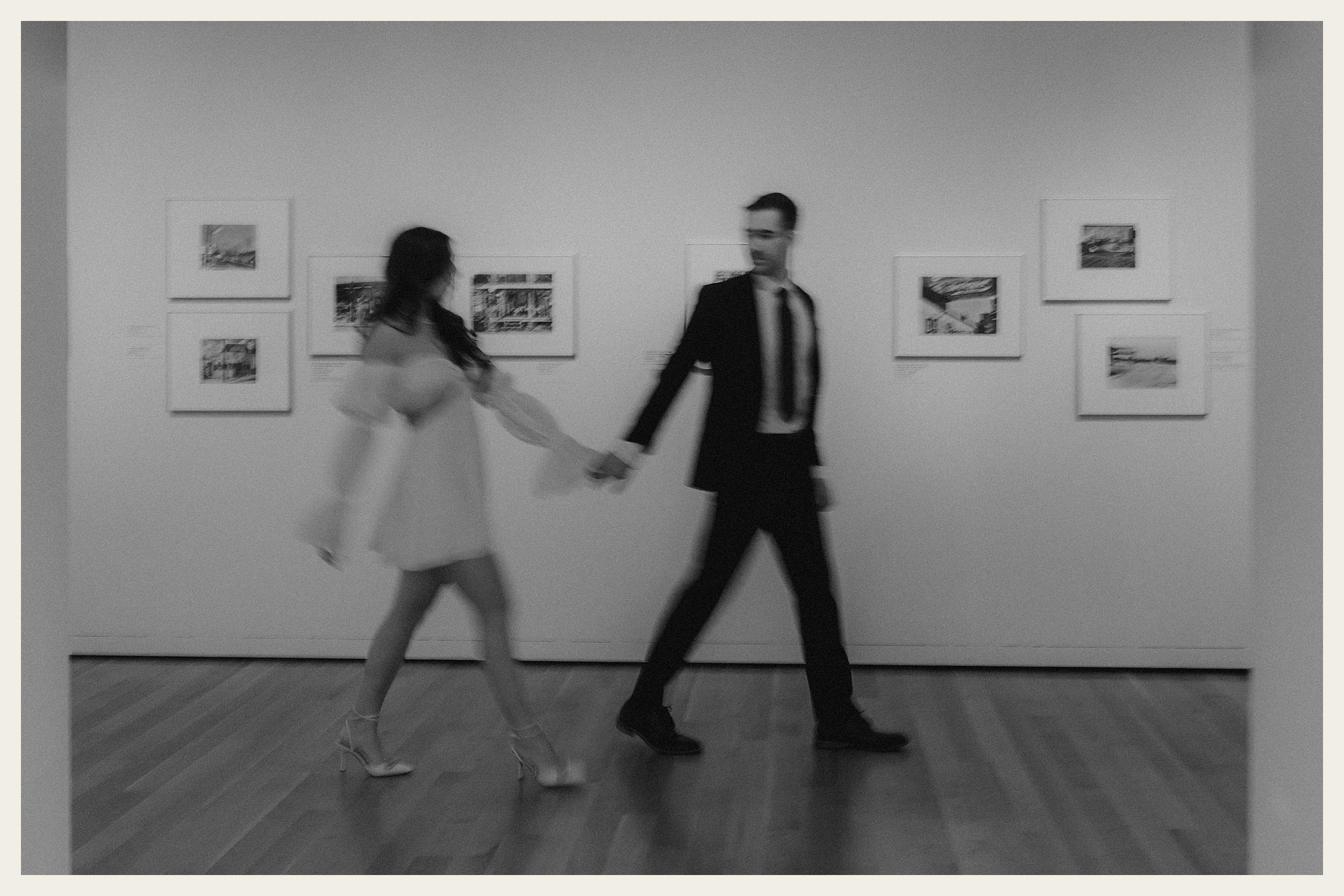couple walking through seattle art museum 